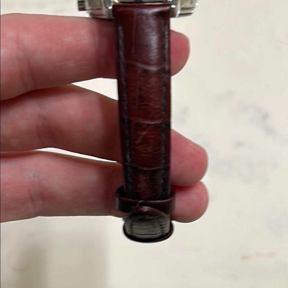 Timex Watch with Dark Brown Leather Strap - Picture 4 of 9